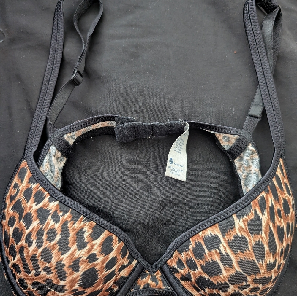 Real VINTAGE Leopard Print Contour Demi under-wire Vanity Fair 34A Bra - 75-328